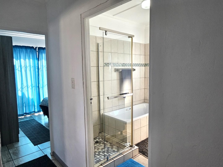 3 Bedroom Property for Sale in Pearly Beach Western Cape